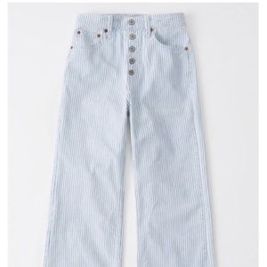 A&F Ultra High Rise Cropped Wide-Leg Striped Jeans